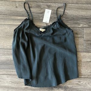 NWT top